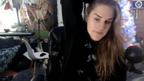 Snapshot of katiecutie_5 chatting on January 2025 08:09:02 AM Katie online show from January 2025 08:09:02 AM