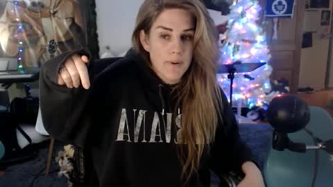 Snapshot of katiecutie_5 chatting on January 2025 07:35:02 AM Katie online show from January 2025 07:35:02 AM