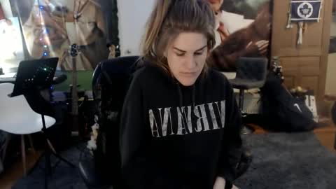 Snapshot of katiecutie_5 chatting on February 2025 03:39:02 AM Katie online show from February 2025 03:39:02 AM