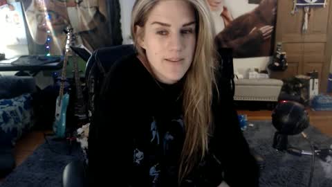 Snapshot of katiecutie_5 chatting on March 2025 05:07:01 AM Katie online show from March 2025 05:07:01 AM