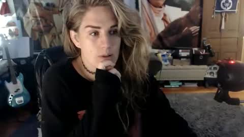 Snapshot of katiecutie_5 chatting on October 2025 05:08:02 AM Katie online show from October 2025 05:08:02 AM