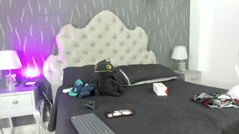 Katie online show from December 2024 06:09:01 AM
