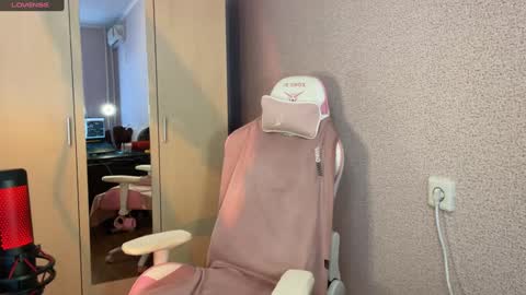 Snapshot of katrin_kristal chatting on January 2025 12:36:02 PM naked in pvt show 100 tk online show from January 2025 12:36:02 PM