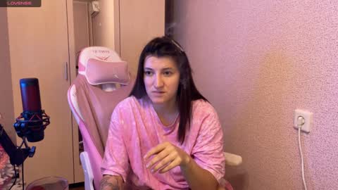 Snapshot of katrin_kristal chatting on January 2025 02:58:01 PM naked in pvt show 100 tk online show from January 2025 02:58:01 PM