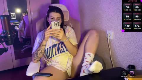 Snapshot of katrin_kristal chatting on February 2025 08:31:02 PM naked in pvt show 100 tk online show from February 2025 08:31:02 PM