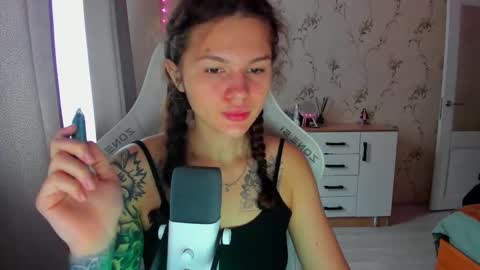 Katty online show from October 2025 07:09:02 AM