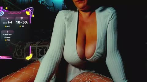 Snapshot of katrinedenev chatting on October 2025 08:39:01 PM KatrineDenev online show from October 2025 08:39:01 PM