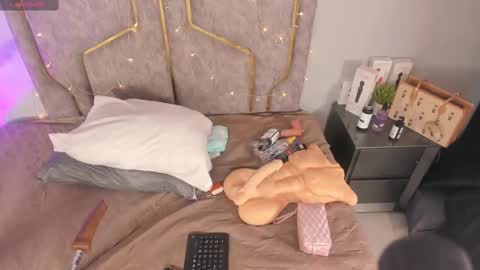 Katerine online show from September 2025 03:39:02 AM