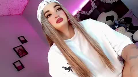 Snapshot of kattie_sweet_ chatting on October 2025 09:35:02 PM kattie_sweet_ online show from October 2025 09:35:02 PM