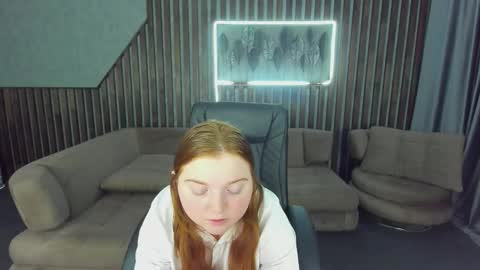 Snapshot of katty_rose8 chatting on November 2025 06:41:02 PM Katty online show from November 2025 06:41:02 PM