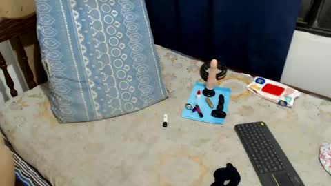 angel online show from November 2025 10:12:01 PM