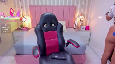 KATY  online show from October 2025 07:35:02 PM