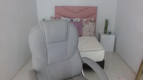 Snapshot of katyrojas chatting on October 2025 12:07:02 PM katyrojas online show from October 2025 12:07:02 PM