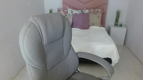 Snapshot of katyrojas chatting on November 2025 12:15:01 PM katyrojas online show from November 2025 12:15:01 PM