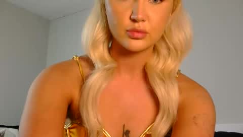 Katy online show from October 2025 08:43:01 PM