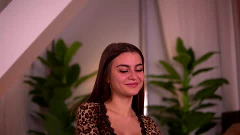 kaylabray online show from November 2025 04:56:01 AM