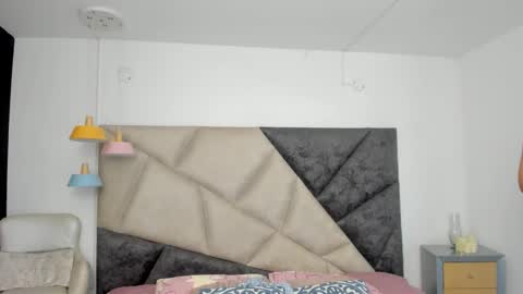 kaylahank online show from November 2025 12:04:01 PM