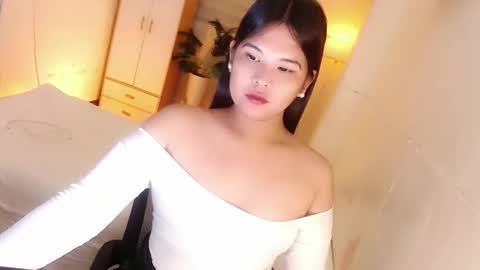 Y O U R        F U T U R E       K A Y L E E  online show from November 2025 03:45:02 PM