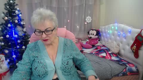 kaylesmoll online show from December 2024 11:25:01 PM