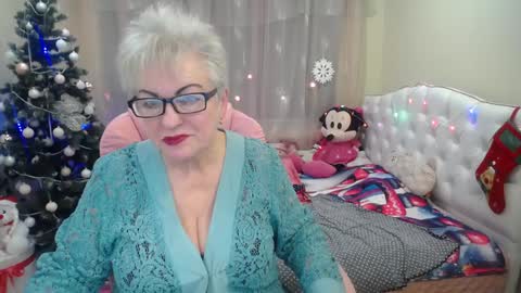 kaylesmoll online show from December 2024 05:36:02 AM
