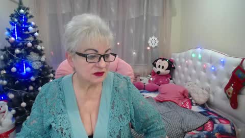 kaylesmoll online show from December 2024 01:58:02 AM