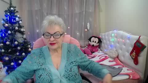 kaylesmoll online show from December 2024 10:40:02 PM
