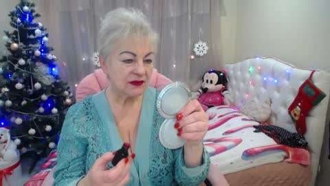kaylesmoll online show from December 2024 07:21:01 PM