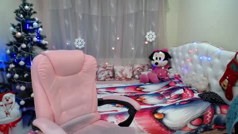 kaylesmoll online show from December 2024 10:41:02 PM