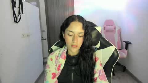 Snapshot of kaylie_xxx chatting on November 2025 02:23:01 AM kaylie online show from November 2025 02:23:01 AM