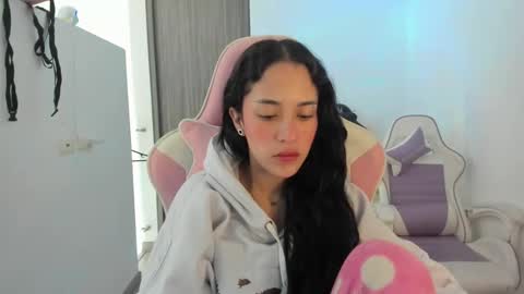 Snapshot of kaylie_xxx chatting on November 2025 12:15:01 PM kaylie online show from November 2025 12:15:01 PM