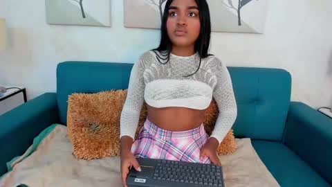 Kayna online show from February 2025 09:01:02 PM