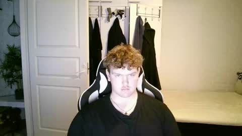 Snapshot of kayttajaviides5 chatting on October 2025 07:05:02 AM Aatu online show from October 2025 07:05:02 AM