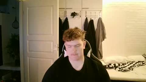 Snapshot of kayttajaviides5 chatting on November 2025 07:52:02 AM Aatu online show from November 2025 07:52:02 AM