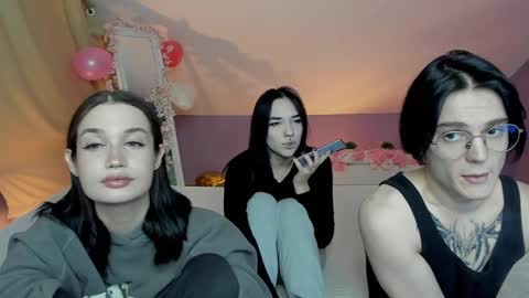Seb Polly Roxy Jonny online show from January 2025 08:11:02 AM