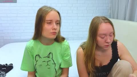 Snapshot of kebesheska chatting on October 2025 08:37:01 AM Seb Polly Roxy Jonny online show from October 2025 08:37:01 AM