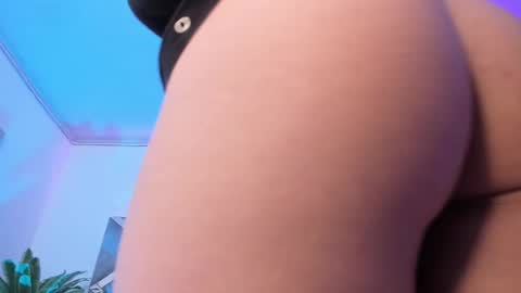 Keidy Monday to Saturday from 200 pm to 810pm  UTC-5 Colombia Time online show from October 2025 07:12:02 PM