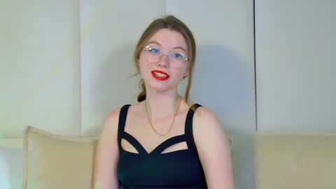 Keira online show from January 2025 04:06:02 AM