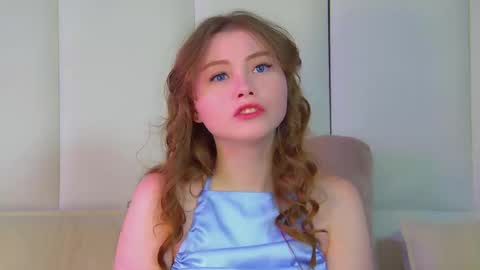 Keira online show from September 2025 06:11:02 PM