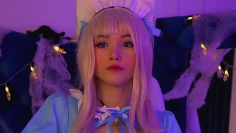 Keira online show from October 2025 06:42:02 PM