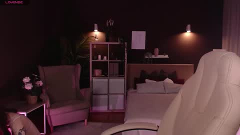 Rina online show from September 2025 07:36:01 AM