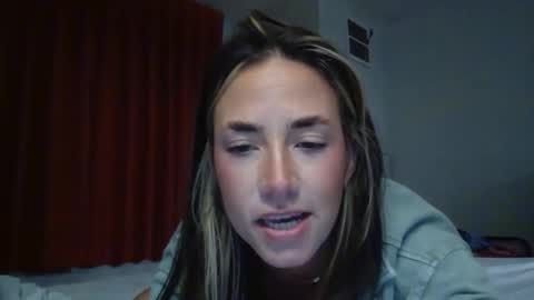 kekes2015 online show from October 2025 04:23:02 AM