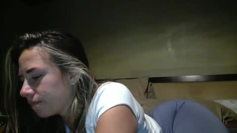 kekes2015 online show from November 2025 07:09:01 AM