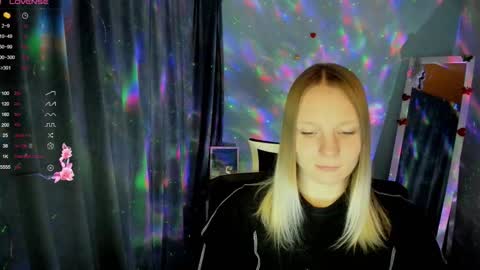 Kelly online show from November 2025 01:34:02 PM