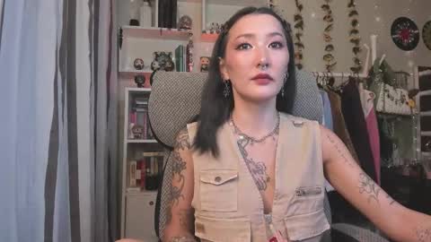 Snapshot of kellyasian chatting on October 2025 06:12:01 AM Leia online show from October 2025 06:12:01 AM