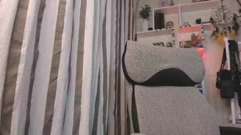 Snapshot of kellyasian chatting on October 2025 06:44:01 AM Leia online show from October 2025 06:44:01 AM