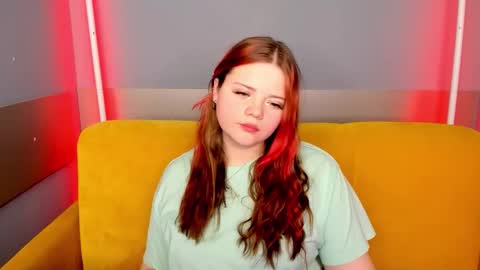 Snapshot of kellyfiery chatting on November 2025 08:24:01 AM Kellyfiery online show from November 2025 08:24:01 AM