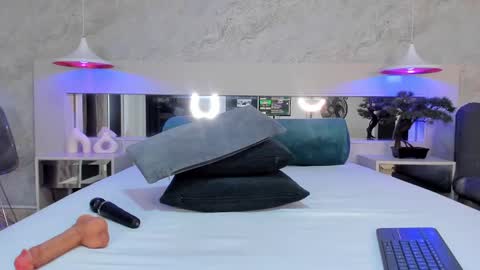 Kelly online show from February 2025 10:04:02 AM