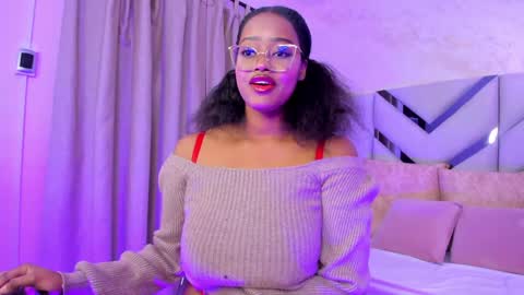 Snapshot of kellyy_cooper chatting on December 2024 11:40:02 AM Kelly online show from December 2024 11:40:02 AM