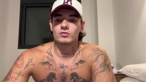 Snapshot of kenboyea_ chatting on October 2025 03:51:02 PM luis carlos esteban online show from October 2025 03:51:02 PM