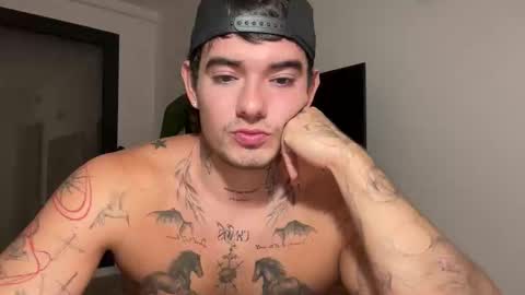 Snapshot of kenboyea_ chatting on October 2025 05:28:01 PM luis carlos esteban online show from October 2025 05:28:01 PM